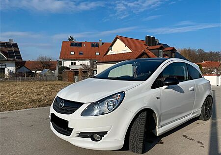 Opel Corsa 1.4 16V Limited Edition (+ OPC Line)