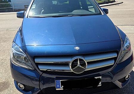 Mercedes-Benz B 180 BlueEFFICIENCY -