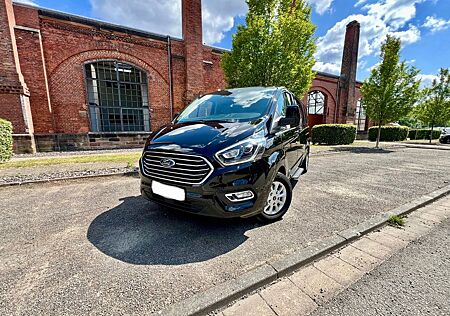 Ford Tourneo Custom Titanium 320 L2 185PS BUS