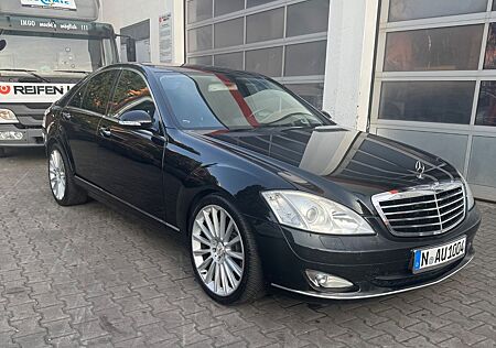 Mercedes-Benz S 320 CDI -