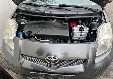 Toyota Yaris 1,33-l-Dual-VVT-i Executive Executive