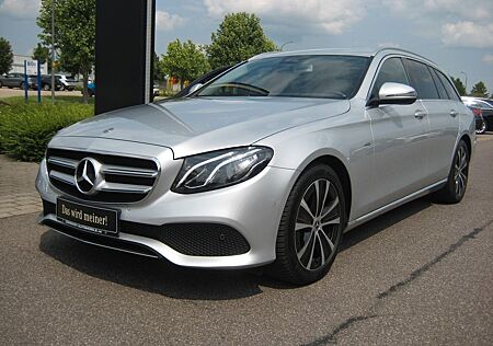 Mercedes-Benz E 220 d T Avantgarde 9G LED Navi Kamera Spur Tot