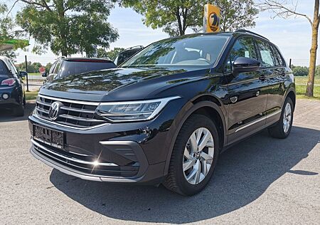 VW Tiguan Volkswagen Life 4Motion DSG LED ACC Allwetter