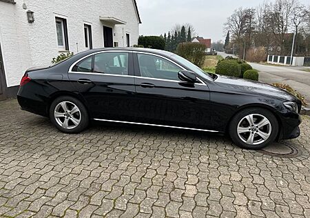 Mercedes-Benz E 220 d Autom. -