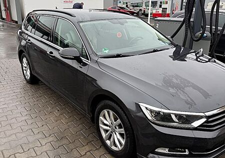 VW Passat Variant Volkswagen 2.0 TDI DSG Comfortline Varia...