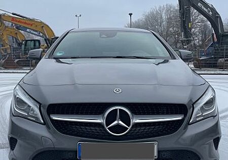 Mercedes-Benz CLA 180 Urban Urban