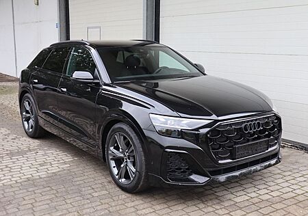 Audi Q8 55 TFSI qu S-Line *FACELIFT* BLACK-PAKET/PANO