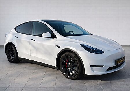 Tesla Model Y Performance Dual AWD*