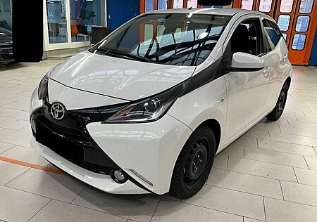 Toyota Aygo (X) Aygo 1.0 X-Play Touch