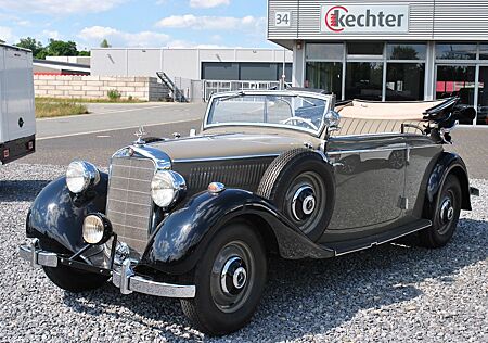 Mercedes-Benz 230 Cabriolet B W143 (Grün) Neu restauriert