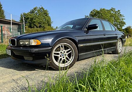 BMW 740i A *Motor überholt*
