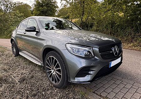 Mercedes-Benz GLC 250 4MATIC AMG Line Coupé Autom. AMG Line