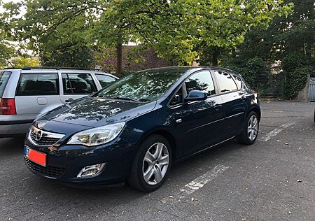 Opel Astra 1.6 ecoFLEX TÜV neu.