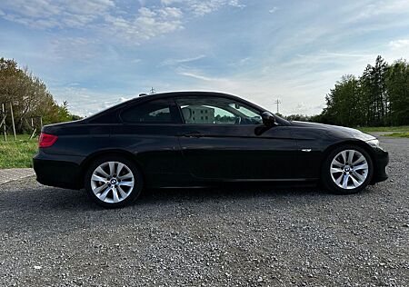 BMW 320d Coupé - TÜV&ServiceNEU-Leder-Xenon