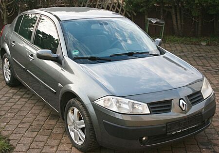 Renault Megane Standheizung Dynamique 1.6 Limousine