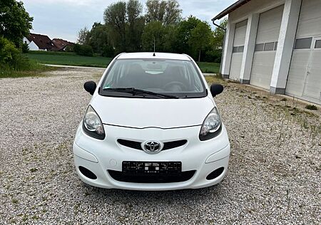 Toyota Aygo (X) Aygo AYGO Basis