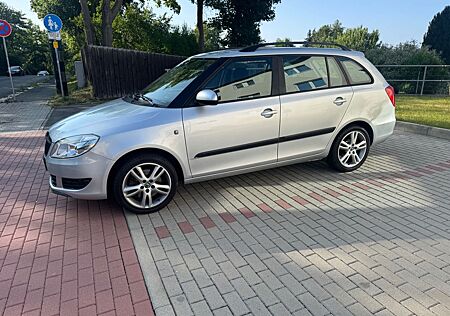 Skoda Fabia Fabia1.2 Combi Style Edition*86482*km*105*PS