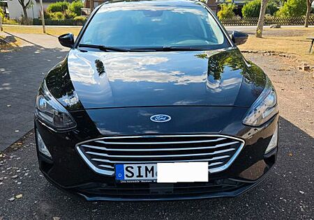 Ford Focus 1,0 EcoBoost 92kW Active cool & connect