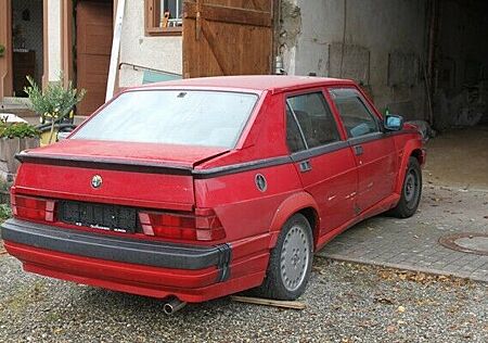 Alfa Romeo 75 3.0 V6 (America)