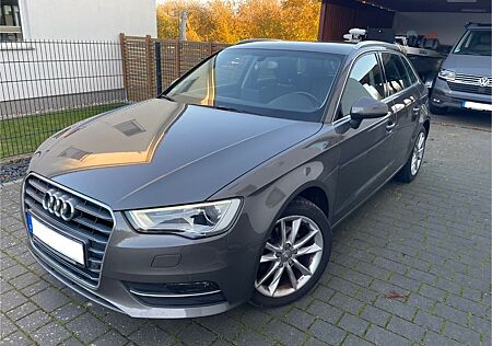 Audi A3 2.0 TDI S tronic Ambiente Sportback Ambiente