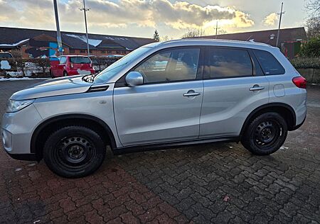 Suzuki Vitara 1.6 VVT Comfort 4x4 Com Navi AHK Tempomat