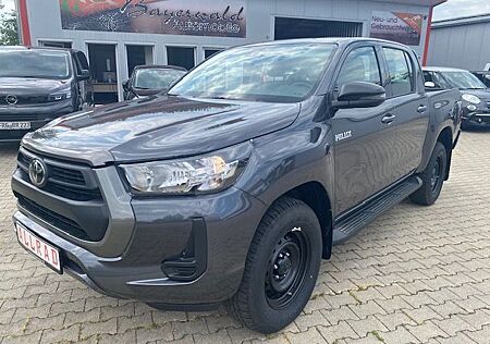 Toyota Hilux 2,8 Double Cab 4X4 APPLECAR SHZ ACC sofort