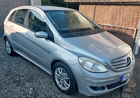 Mercedes-Benz B 200 Tüv - Steuerkette - Kupplung NEU