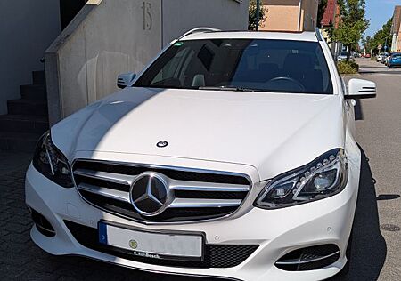 Mercedes-Benz E 220 CDI T AVANTGARDE AVANTGARDE