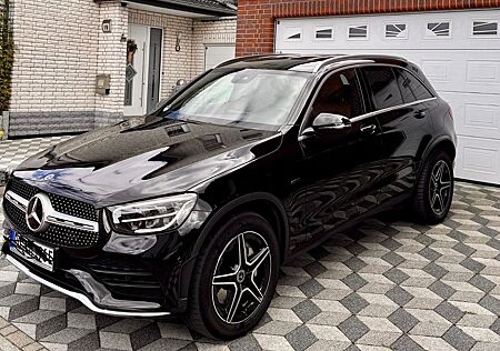 Mercedes-Benz GLC 300 4MATIC AMG Line
