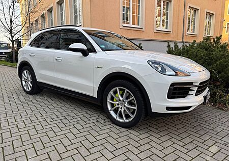Porsche Cayenne E-Hybrid(Luft/BOSE/AHK/Pano