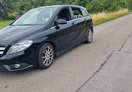 Mercedes-Benz B 180 CDI BlueEFFICIENCY Edition 1