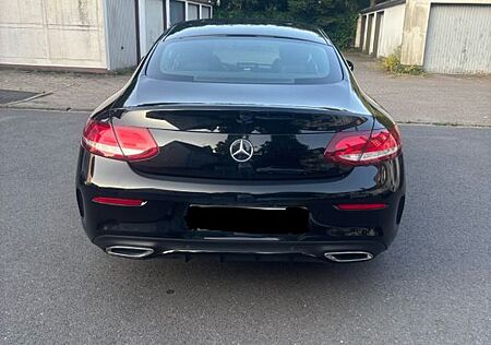 Mercedes-Benz C 250 d 4MATIC AMG Line Autom. AMG Line