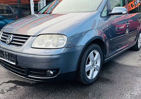 VW Touran gebraucht kaufen VW Touran Volkswagen Highline