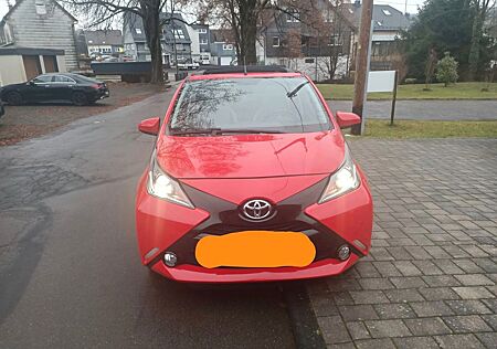 Toyota Aygo (X) Aygo (X) 1,0-l-VVT-i x x Automatic + Faltdach