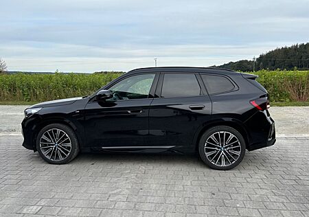 BMW iX1 xDrive30 - M Sportpaket