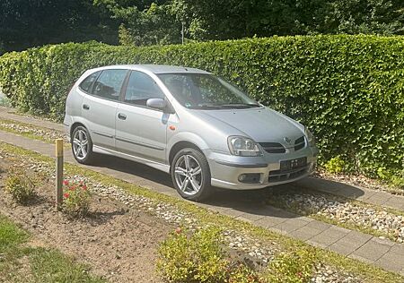 Nissan Almera Tino 1.8 acenta plus (2Hand)