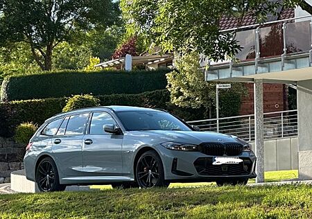 BMW 330e xDrive Touring M Sport A. M Sport