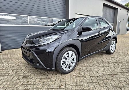 Toyota Aygo (X) Aygo X 1.0 VVT-i 72PS Business Edition Sitzheiz