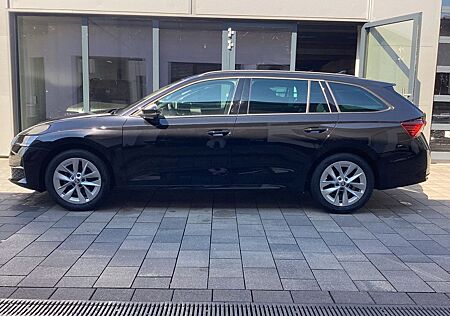 Skoda Octavia Combi 1.5 eTSI DSG Selection LED+AHK+ACC