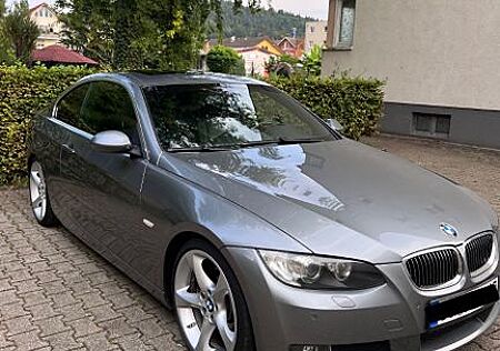BMW 325i Coupé -