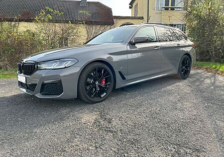 BMW 520d Touring M Sport Pano AHK LED Garantie