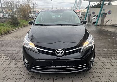 Toyota Verso Life