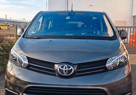 Toyota Pro Ace Proace 130kW L1 Executive, 7 Sitzer, Voll