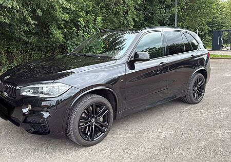 BMW X5 M50D