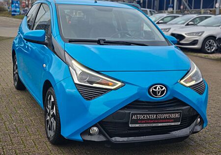 Toyota Aygo (X) -play club/AppleCar/Bluetooth/Kamera/Garan