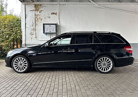 Mercedes-Benz E 200 T CGI BlueEff +AHK-schwenkbar+APS50+Xenon+