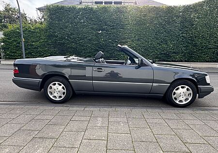 Mercedes-Benz E 220 SPORTLINE Cabrio Leder Klima