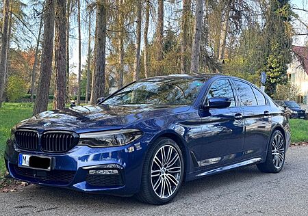 BMW 530d xDrive A -M-SportPaket-HUD-GSHD- Scheckheft