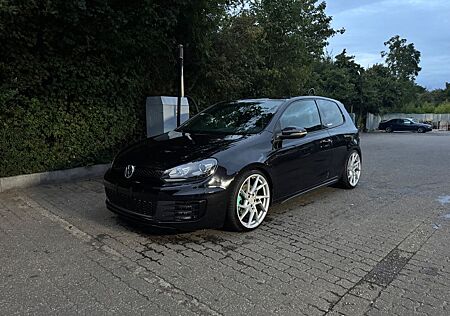 VW Golf Volkswagen 2.0 TSI DSG GTI / STANDHEIZUNG / VOLLLEDER