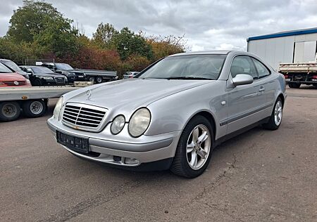 Mercedes-Benz CLK 200 AVANTGARDE